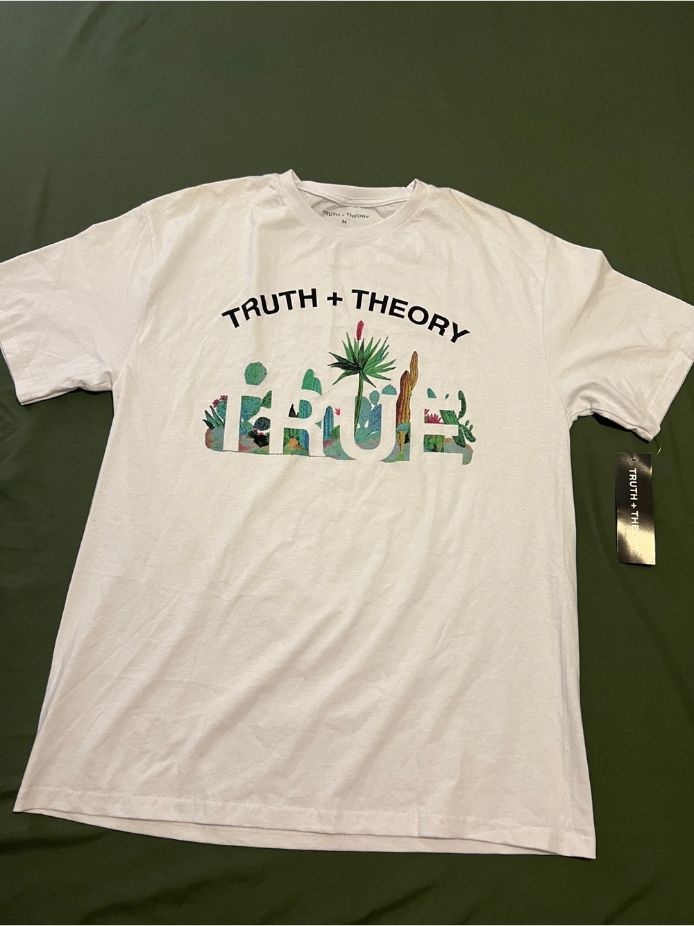 Truth + Theory White Short Sleeve Tee Size M